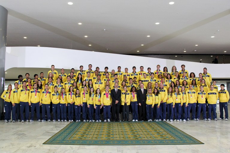 Presidenta Dilma Rousseff recebe atletas brasileiros medalhistas dos XVI Jogos Pan-Americanos de Guadalajara 2011. Brasília - DF, 09/11/2011