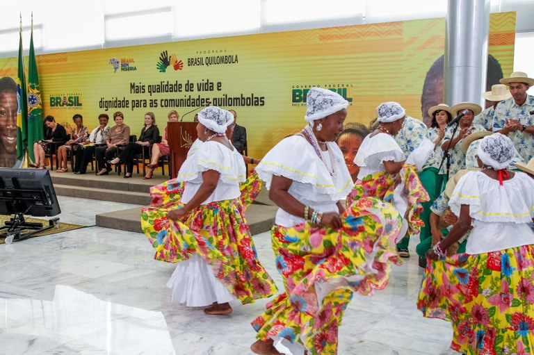 Presidenta Dilma Rousseff durante cerimônia alusiva ao Dia Nacional de Zumbi e da Consciência Negra, com anúncio de ações para as Comunidades Quilombolas. Brasília - DF, 21/11/2012
