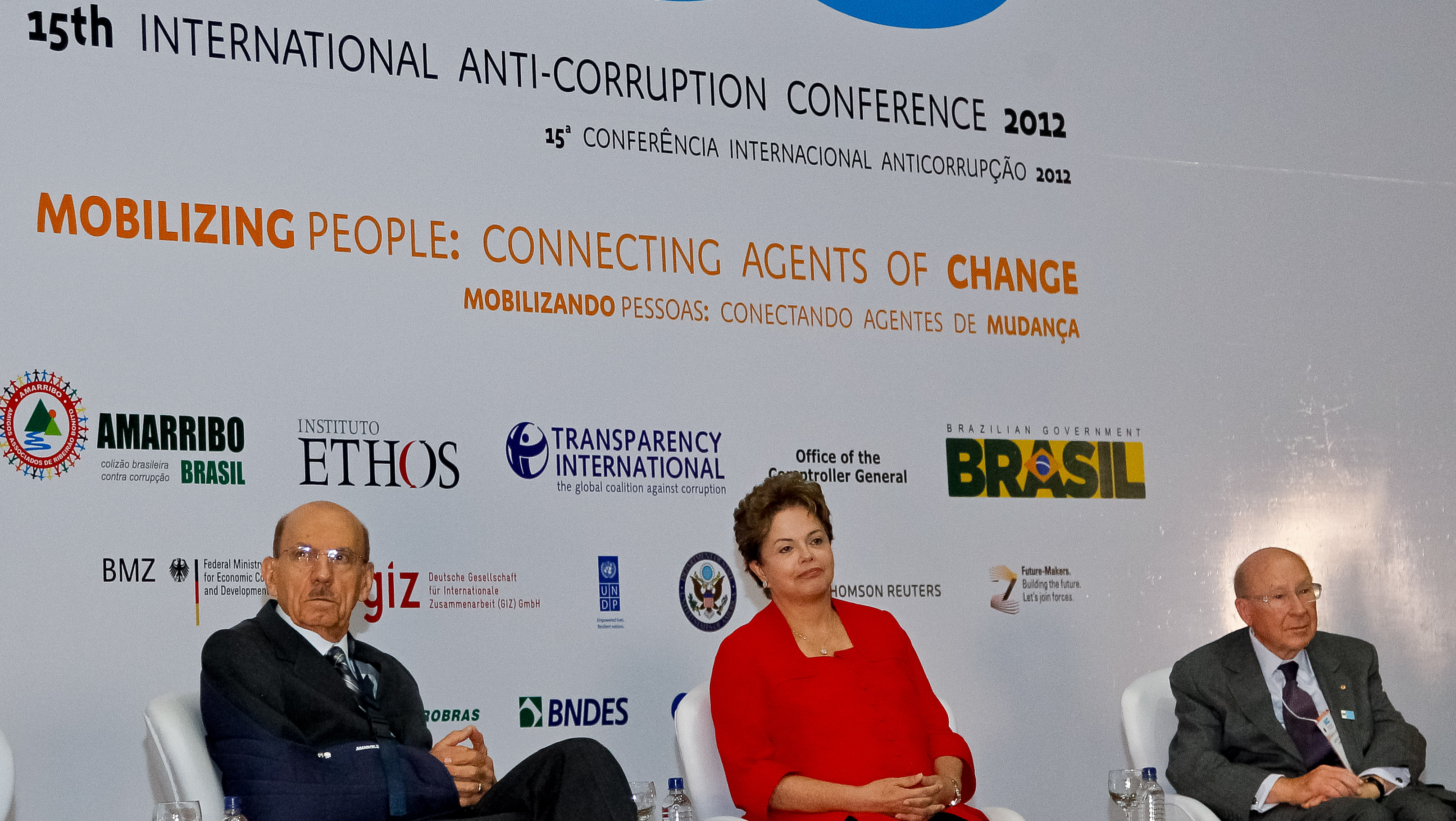  Presidenta Dilma Rousseff durante a cerimônia de abertura da 15ª Conferência Internacional Anticorrupção (IACC). Brasília - DF, 07/11/2012