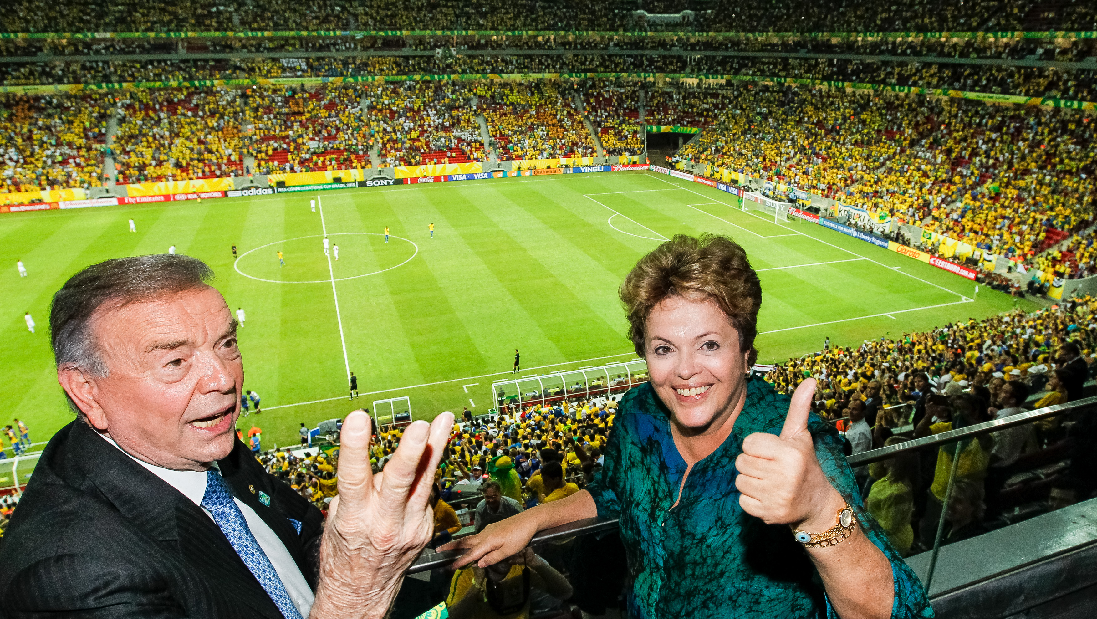Presidenta Dilma Rousseff e o Presidente da CBF, José Maria Marin durante comemoração do terceiro gol do time do Brasil no jogo de abertura da Copa das Confederações. Brasília - DF, 15/06/2013