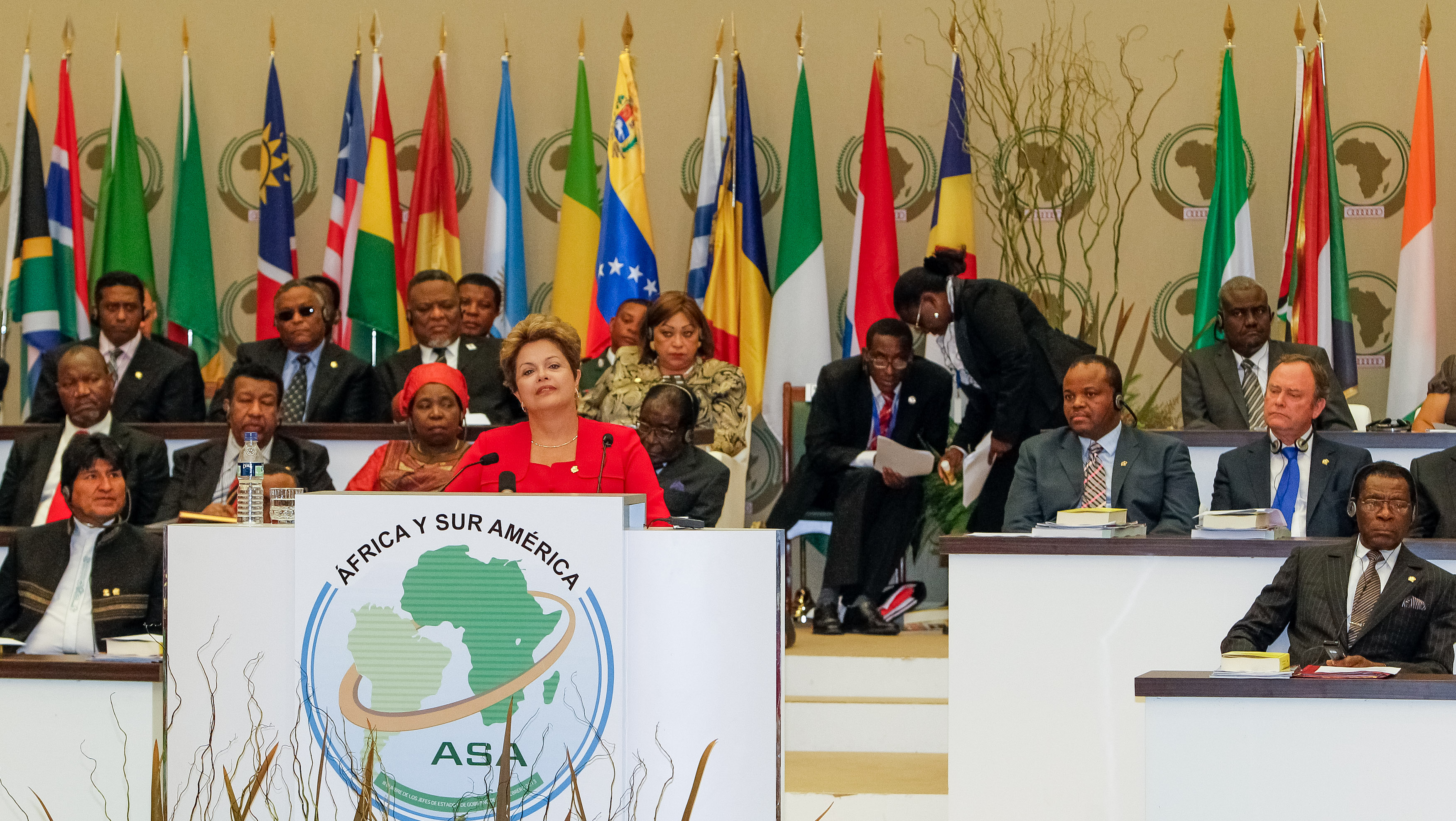 Presidenta Dilma Rousseff durante cerimônia de abertura da III Cúpula América do Sul-África.  Malabo - Guiné Equatorial, 22/02/2013