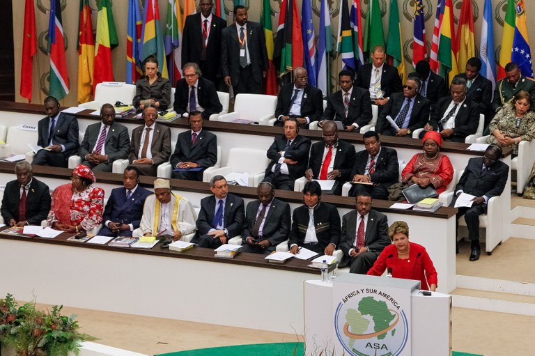 Presidenta Dilma Rousseff durante cerimônia de abertura da III Cúpula América do Sul-África.  Malabo - Guiné Equatorial, 22/02/2013