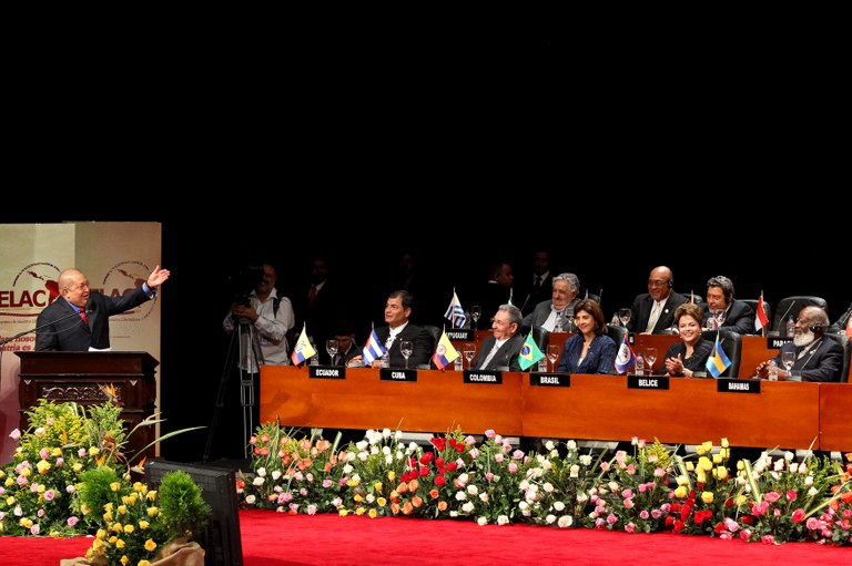 Presidenta Dilma Rousseff durante a Cerimônia de abertura da III Cúpula de Chefes de Estado e de Governo da América Latina e do Caribe (CALC) e I Cúpula da Comunidade de Estados Latino-americanos e Caribenhos (CELAC), no teatro Teresa Carreño. Caracas - Venezuela, 02/12/2011