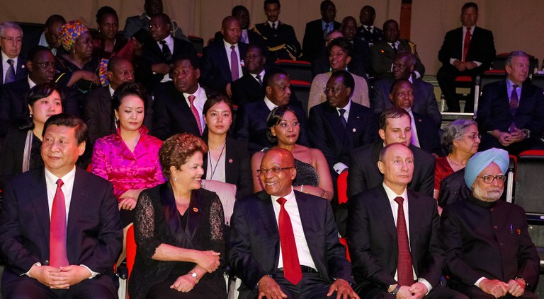  Presidenta Dilma Rousseff participa da cerimônia de abertura da V Cúpula do BRICS, acompanhada  de Xi Jinping Presidente da China,  Jacob Zuma Presidente da África do Sul,  Vladimir Putin Presidente da Federação da Rússia e Manmohan Sing primeiro ministro da Índia. Durban-África do Sul, 26/03/2013