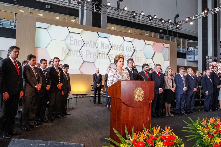 Presidenta Dilma Rousseff durante cerimônia de abertura do Encontro Nacional com os novos Prefeitos e Prefeitas. Brasília-DF, 28/01/2013