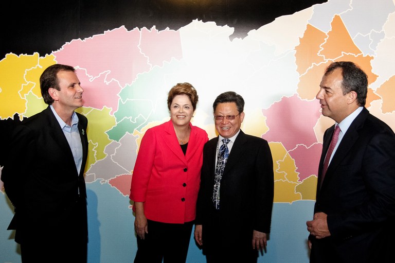 Presidenta Dilma Rousseff e o Sr. Sha Zukang Secretário-Geral da Rio+20, o Governador do Rio Sr. Sérgio Cabral e o Prefeito da cidade do Rio Sr. Eduardo Paes, durante visita aos Pavilhões na Conferência das Nações Unidas sobre Desenvolvimento Sustentável Rio+20. Rio de Janeiro - RJ, 13/06/2012