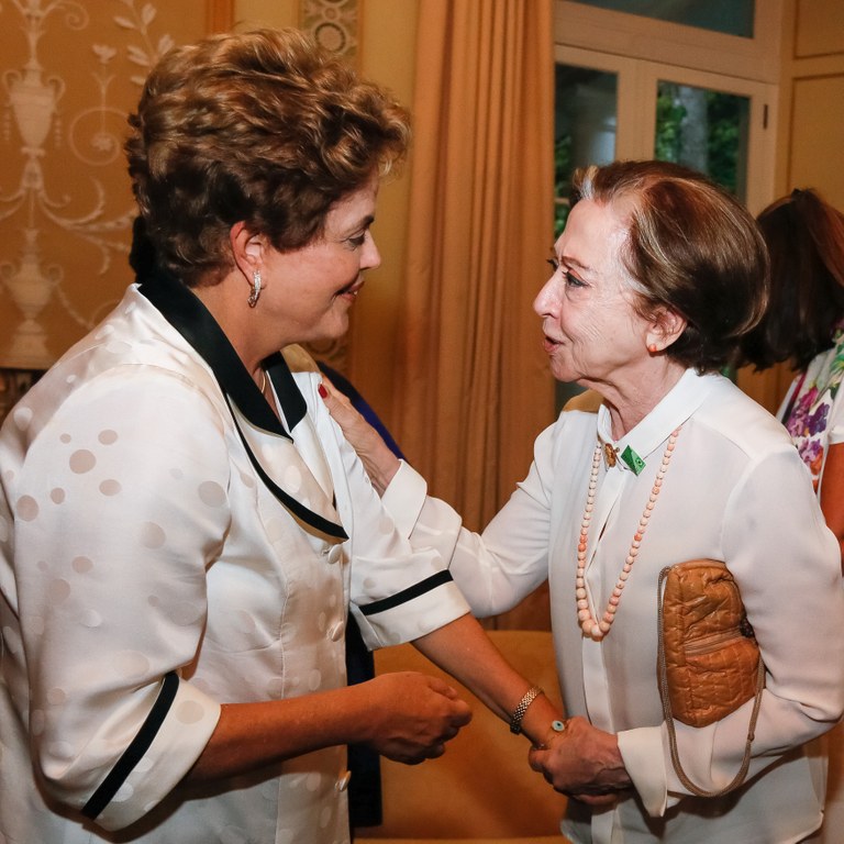 Presidenta Dilma Rousseff cumprimenta a atriz Fernanda Montenegro, durante cerimônia de aniversário dos 450 anos da cidade do Rio de Janeiro. Rio de Janeiro-RJ, 01/03/2015