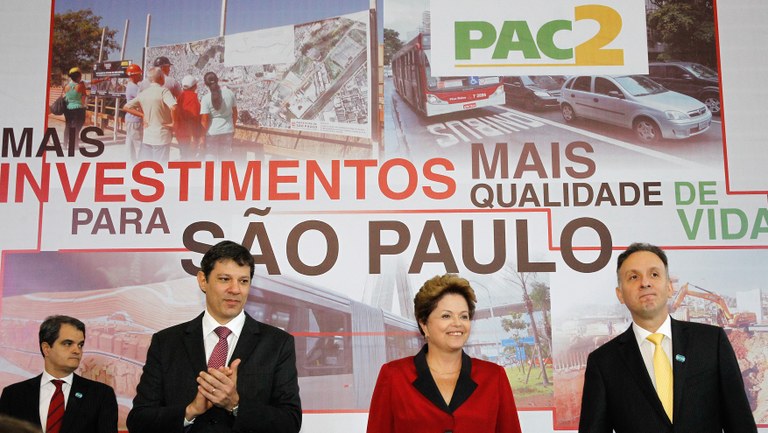 Presidenta Dilma Rousseff durante cerimônia de anúncio de investimentos do PAC Mobilidade Urbana, Drenagem e Recuperação de Mananciais. São Paulo-SP, 31/07/2013