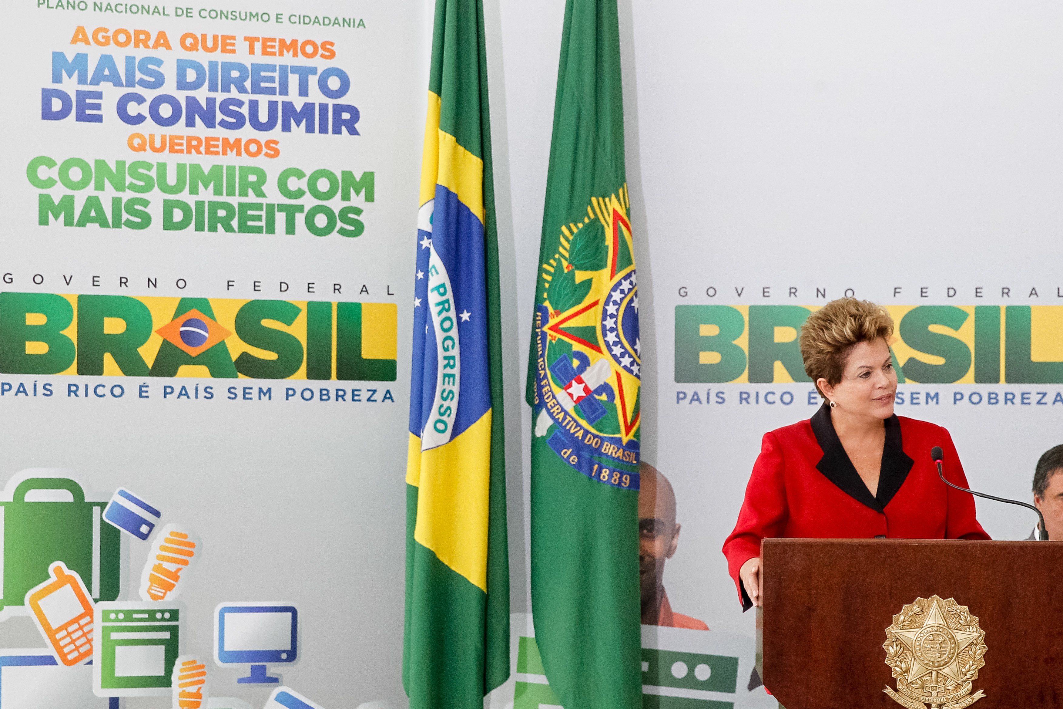 Presidenta Dilma Rousseff, discursa durante cerimônia de anúncio de medidas de proteção ao consumidor. Brasília - DF, 15/03/2013