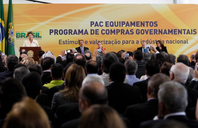  Presidenta Dilma Rousseff durante cerimônia de Anúncio do PAC Equipamentos – Programa de Compras Governamentais. Brasília - DF, 27/06/2012