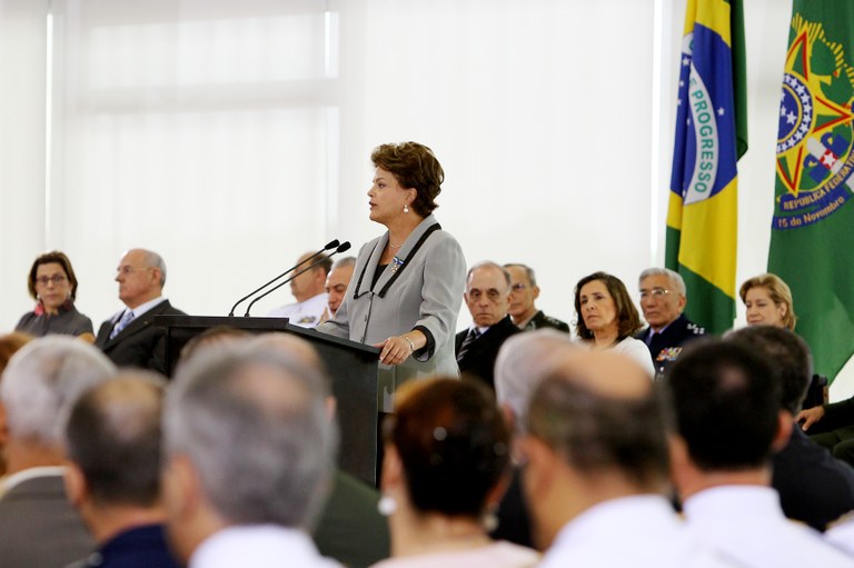Presidenta Dilma Rousseff discursa durante cerimônia de apresentação dos novos oficiais-generais, no Palácio do Planalto. Brasília-DF, 05/04/2011 