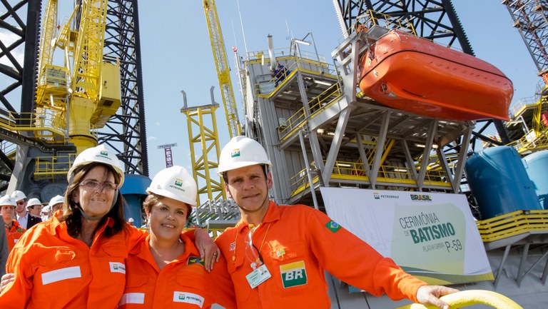 Presidenta Dilma Rousseff durante cerimônia de batismo da plataforma P-59. Maragojipe - BA, 13/07/2012