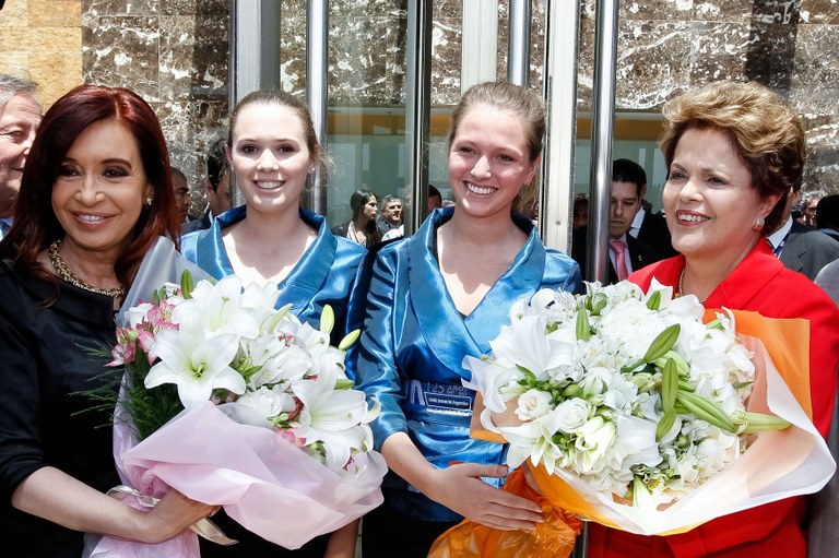 Presidenta Dilma Rousseff durante cerimônia de encerramento da 18ª Conferência  Industrial Argentina. Los Cardeles - Argentina, 28/10/2012