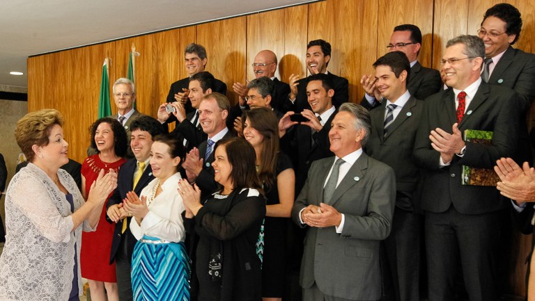 Presidenta durante cerimônia de entrega da 16ª edição do Prêmio Finep de Inovação. Brasília-DF, 04/12/2013