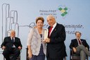 Presidenta Dilma Rousseff e o vencedor da categoria Média Empresa, Domingo Braile da BRAILE BIOMÉDICA durante cerimônia de entrega da 16ª edição do Prêmio Finep de Inovação. Brasília-DF, 04/12/2013