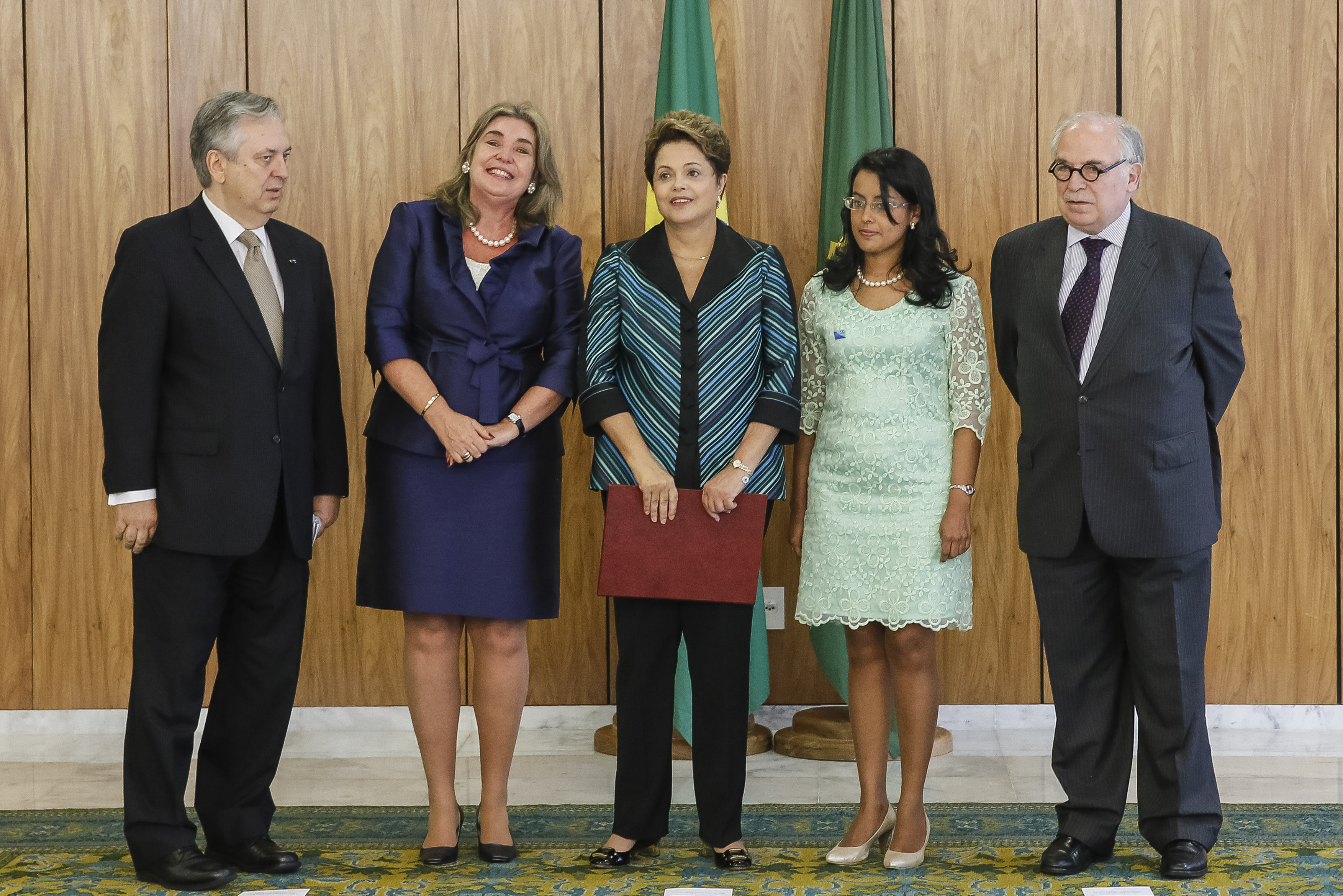 Presidenta Dilma Rousseff recebe da Embaixadora da República da Colômbia Senhora, Patricia Cárdenas Santamaria a carta credencial dos Embaixadores Estrangeiros. Brasília - DF, 10/11/2014