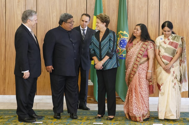 Presidenta Dilma Rousseff recebe do Embaixador da República de Bangladesh Senhor, Mohamed Mijarul Quayes a carta credencial dos Embaixadores Estrangeiros. Brasília - DF, 10/11/2014