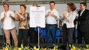 Presidenta Dilma Rousseff durante descerramento de placa alusiva à entrega de unidades habitacionais dos Residenciais Recanto do Paçuaré I e II e Vivenda das Gaivotas, do Programa Minha Casa, Minha Vida Rio de Janeiro-RJ, 12/05/2015