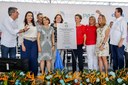 Presidenta Dilma Rousseff durante descerramento de placa alusiva à entrega de 747 unidades habitacionais dos Residenciais Pérola VI e VII e Ajuricaba, do Programa Minha Casa Minha Vida. Boa Vista-RR, 07/08/2015