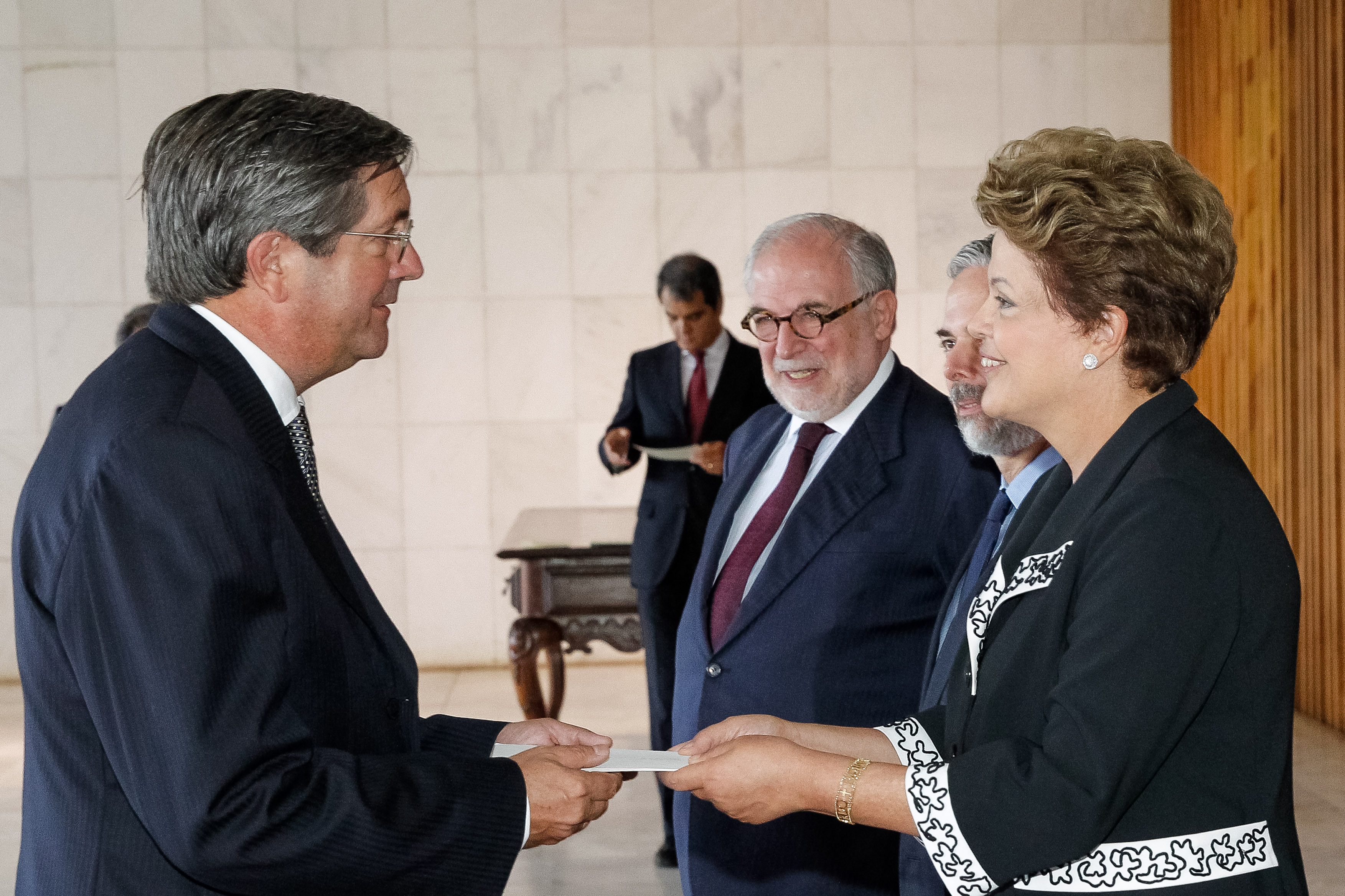 Presidenta Dilma Rousseff recebe credenciais do Sr. Fernando Schmidt Ariztia, embaixador da República do Chile durante cerimônia no Palácio Itamaraty. Brasília - DF, 23/01/2013