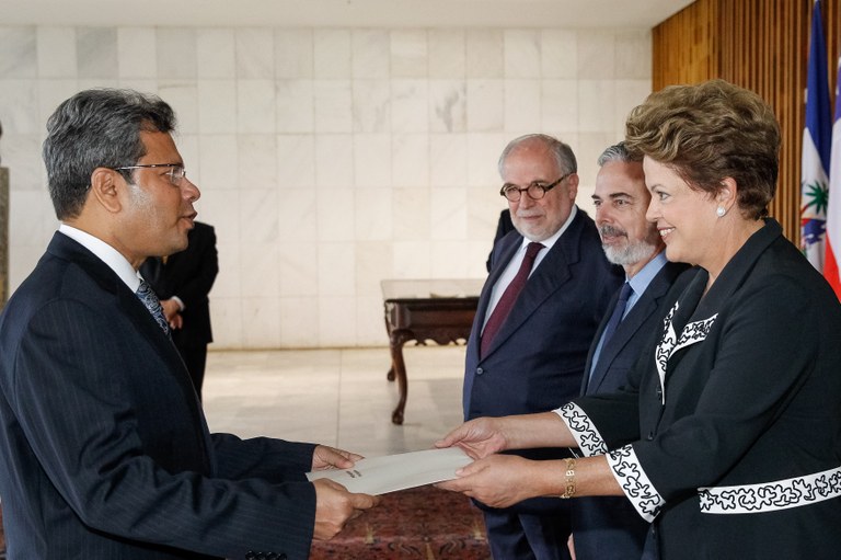 Presidenta Dilma Rousseff recebe credenciais do Sr. Shameem Ahsan, embaixador da República Popular de Bangladesh durante cerimônia no Palácio Itamaraty. Brasília - DF, 23/01/2013