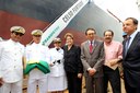 Presidenta  Dilma Rousseff posa pra foto com tripulação do Navio Celso Furtado. Niterói - RJ, 25/11/2011