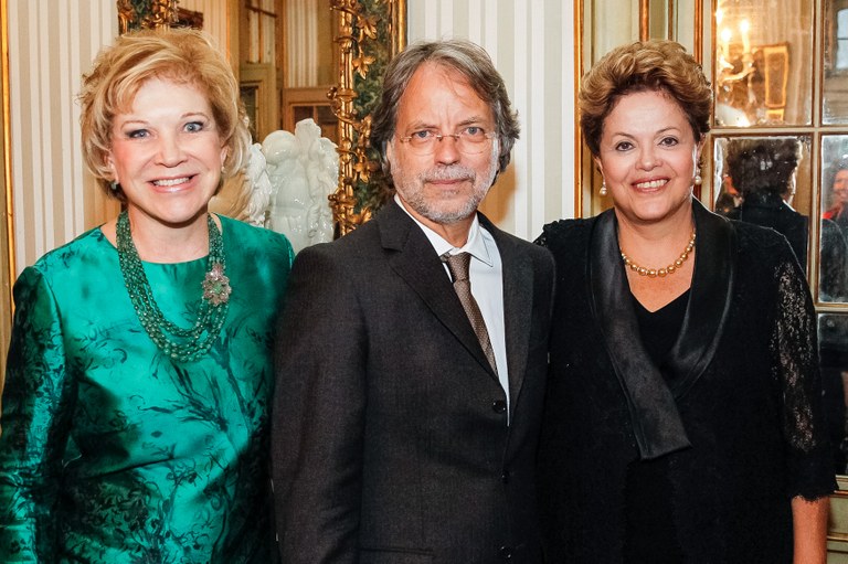 Presidenta Dilma Rousseff e a Ministra da Cultura, Marta Suplicy durante entrega do prêmio Camões ao escritor Mia Couto. Lisboa - Portugal, 10/06/2013