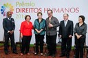 Presidenta Dilma Rousseff entrega o prêmio ao senhor Ivan Seixas, Menção Honrosa, durante cerimônia de entrega do Prêmio Direitos Humanos 2014 no Palácio do Itamaraty. Brasília-DF, 10/12/2014