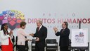 Presidenta Dilma Rousseff entrega o prêmio “Prevenção e Combate à Tortura” ao Presidente do Supremo Tribunal Federal, Ministro Ricardo Lewandowski na entrega do Prêmio Direitos Humanos 2015 - 21ª Edição. Brasília-DF, 11/12/2015