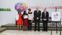 Presidenta Dilma Rousseff entrega o prêmio “Categoria Combate e Erradicação do Trabalho Escravo” a senhora Brígida Rocha dos Santos na entrega do Prêmio Direitos Humanos 2015 - 21ª Edição. Brasília-DF, 11/12/2015