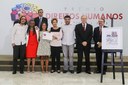 Presidenta Dilma Rousseff entrega o prêmio “Categoria ECA 25 Anos - Garantia dos Direitos da Criança e do Adolescente” à Senhora Tiana Maria Sento Sé Chaves na entrega do Prêmio Direitos Humanos 2015 - 21ª Edição. Brasília-DF, 11/12/2015