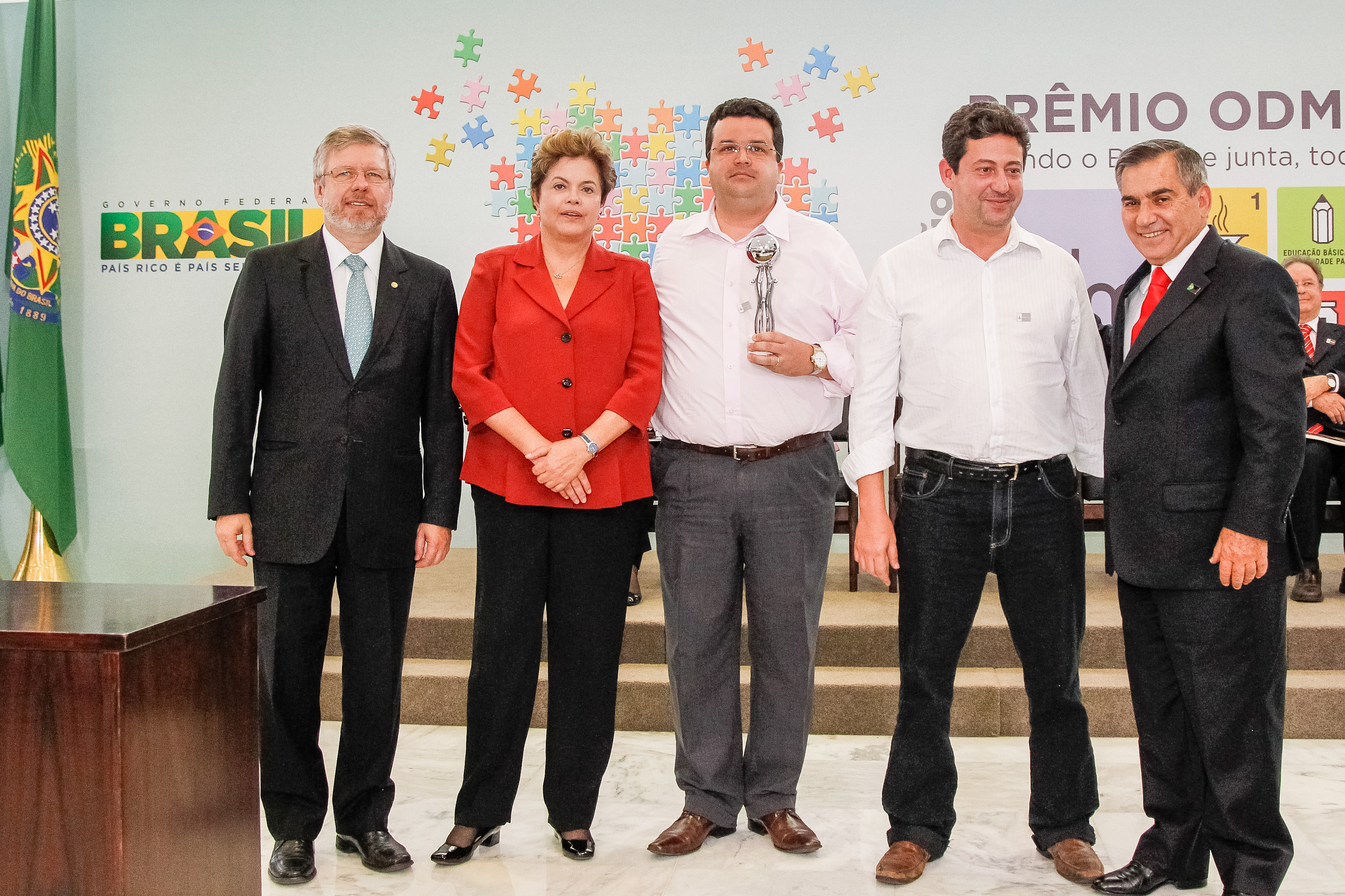 Presidenta Dilma Rousseff durante cerimônia de entrega do Prêmio ODM Brasil - 4ª Edição. (Organização PANGEA - Centro de Estudo Socioambientais, pela Rede de Catadores Cata Bahia). Brasília - DF, 30/05/2012