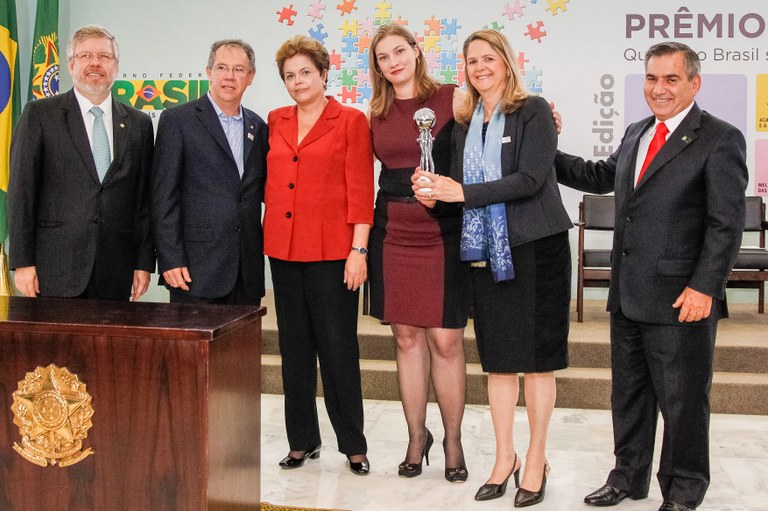 Presidenta Dilma Rousseff durante cerimônia de entrega do Prêmio ODM Brasil - 4ª Edição. (Casa de apoio à Vida, premiada pela prática Gestação). Brasília - DF, 30/05/2012