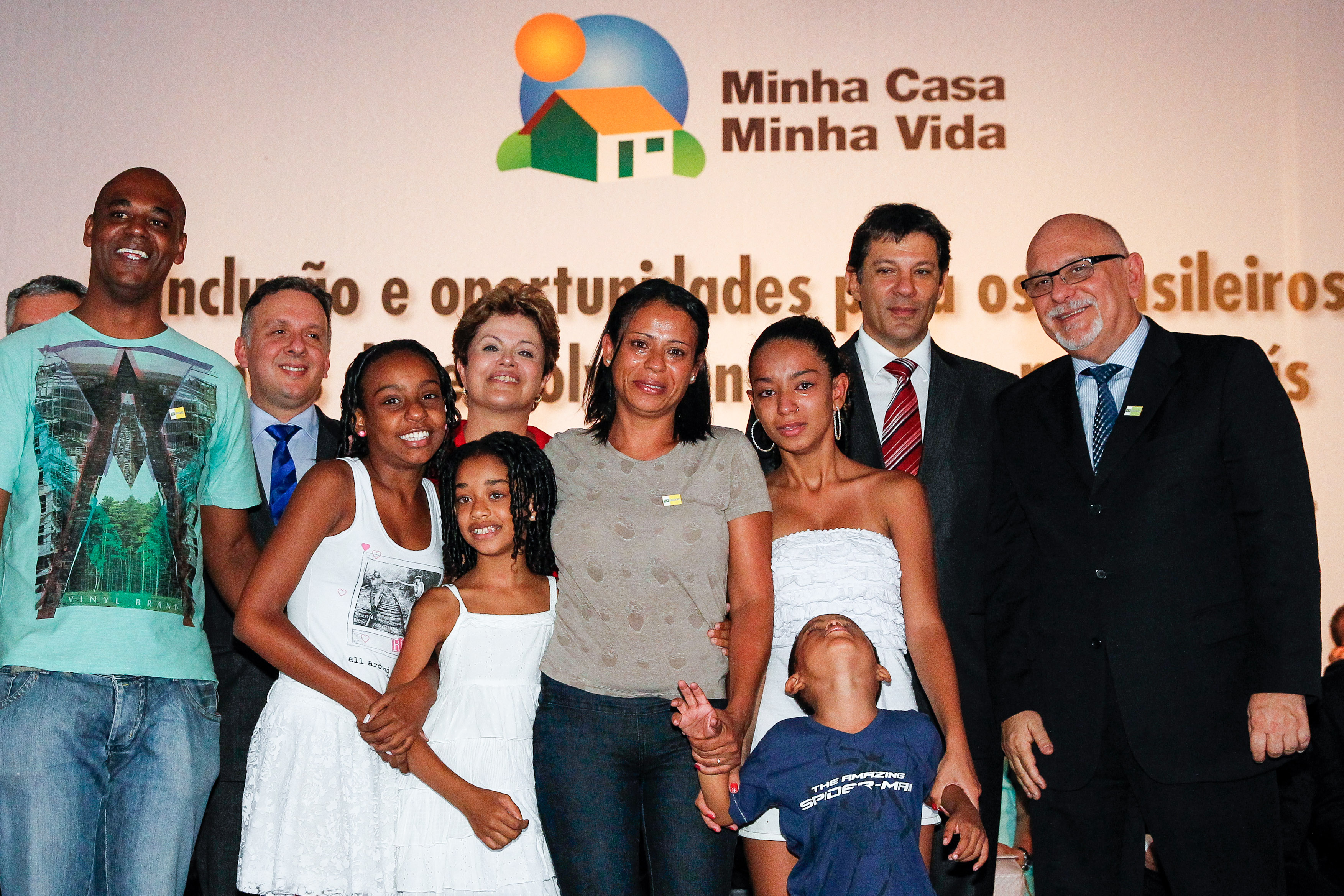 Presidenta Dilma Rousseff durante cerimônia de entrega das chaves à família da Srª  Andréia Bezerra Ponciano. São Paulo, SP 25/01/2013