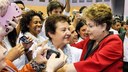 Presidenta Dilma Rousseff posa para fotos com formandos durante a cerimônia de Formatura de 1.700 Alunos do PRONATEC Brasil sem Miséria. Campinas - SP, 29/08/2013