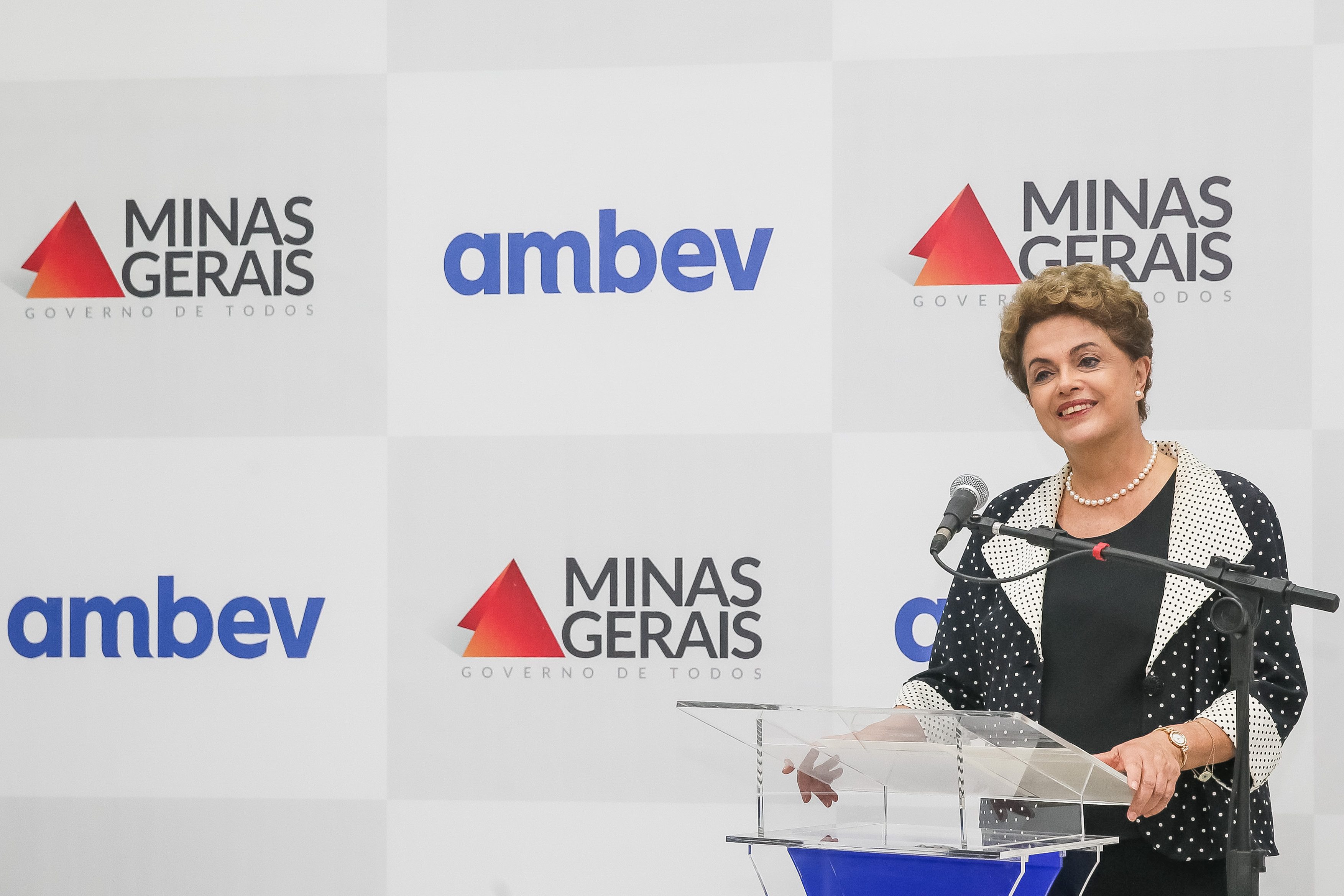  Presidenta Dilma Rousseff durante cerimônia de inauguração da Cervejaria Uberlândia Ambev. Uberlândia-MG, 04/02/2016  