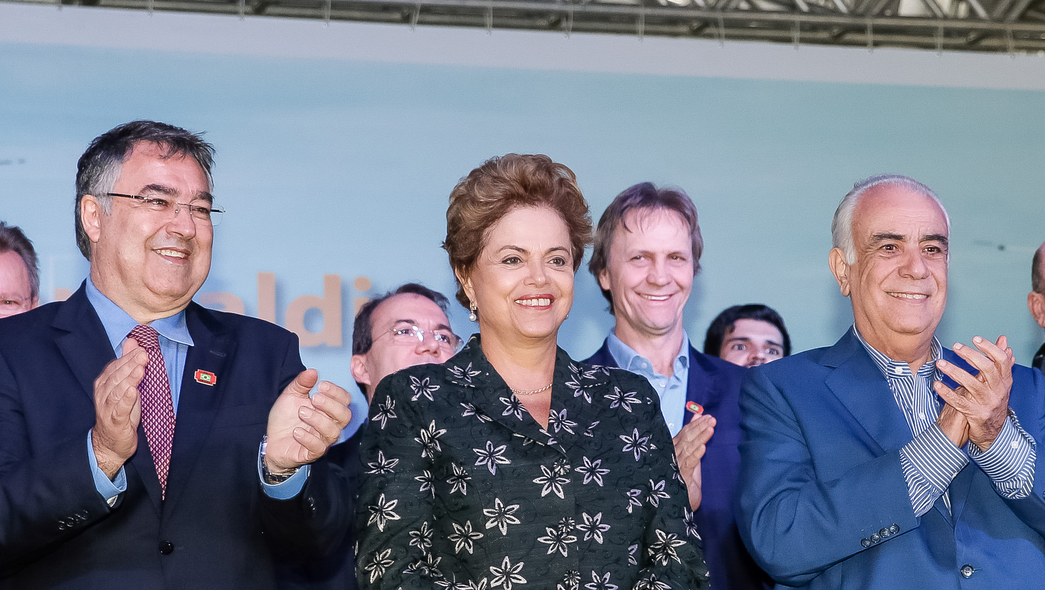 Presidenta Dilma Rousseff durante cerimônia de inauguração da ponte Anita Garibaldi. Laguna - SC, 15/07/2015