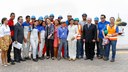 Presidenta Dilma Rousseff posa para foto com trabalhadores durante cerimônia de inauguração do Berço 100, alargamento do Cais Sul e ampliação do Porto do Itaqui. São Luís - MA, 03/12/2012