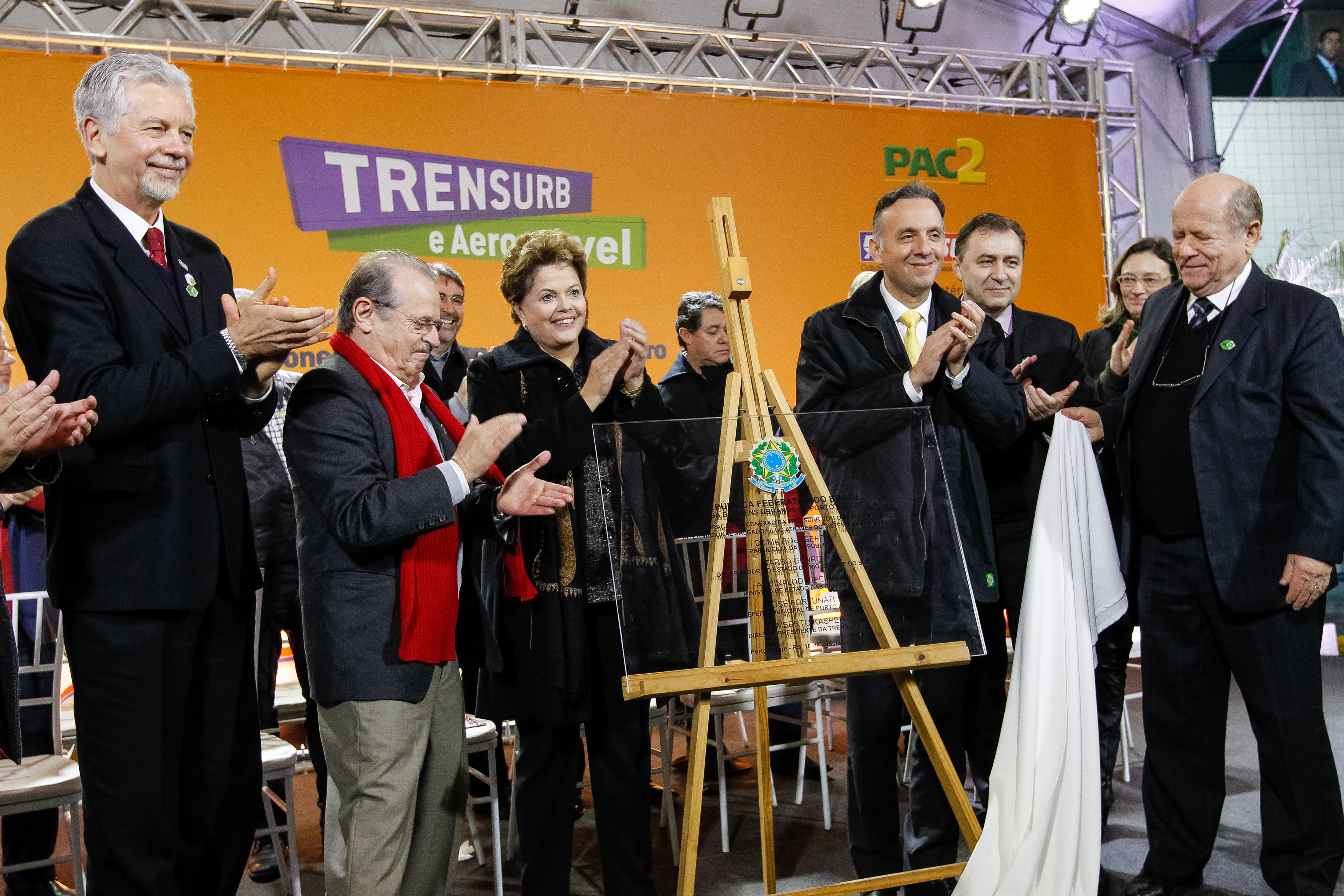 Presidenta Dilma Rousseff durante cerimônia de início de operação do Aeromovel. Porto Alegre - RS, 10/08/2013