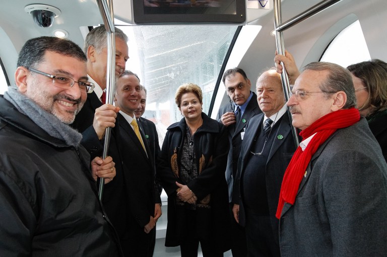 Presidenta Dilma Rousseff durante cerimônia de início de operação do Aeromovel. Porto Alegre - RS, 10/08/2013