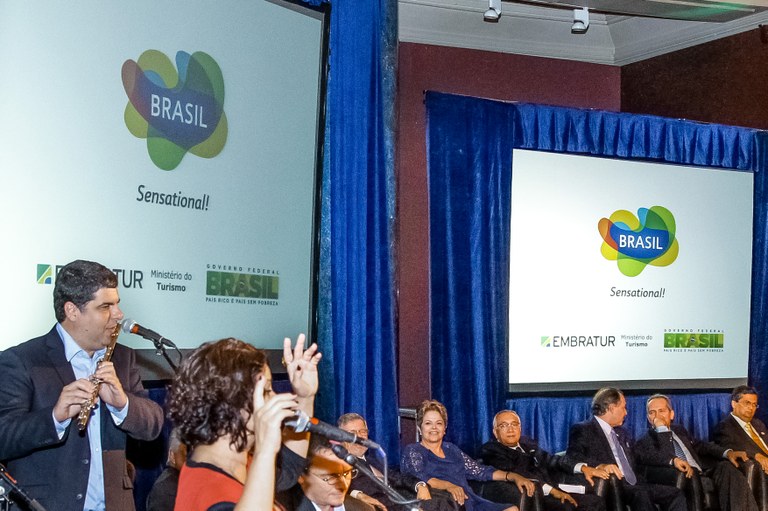 Presidenta Dilma Rousseff durante cerimônia de lançamento da Campanha de Promoção Turística do Brasil no Exterior. Londres - Inglaterra, 25/07/2012