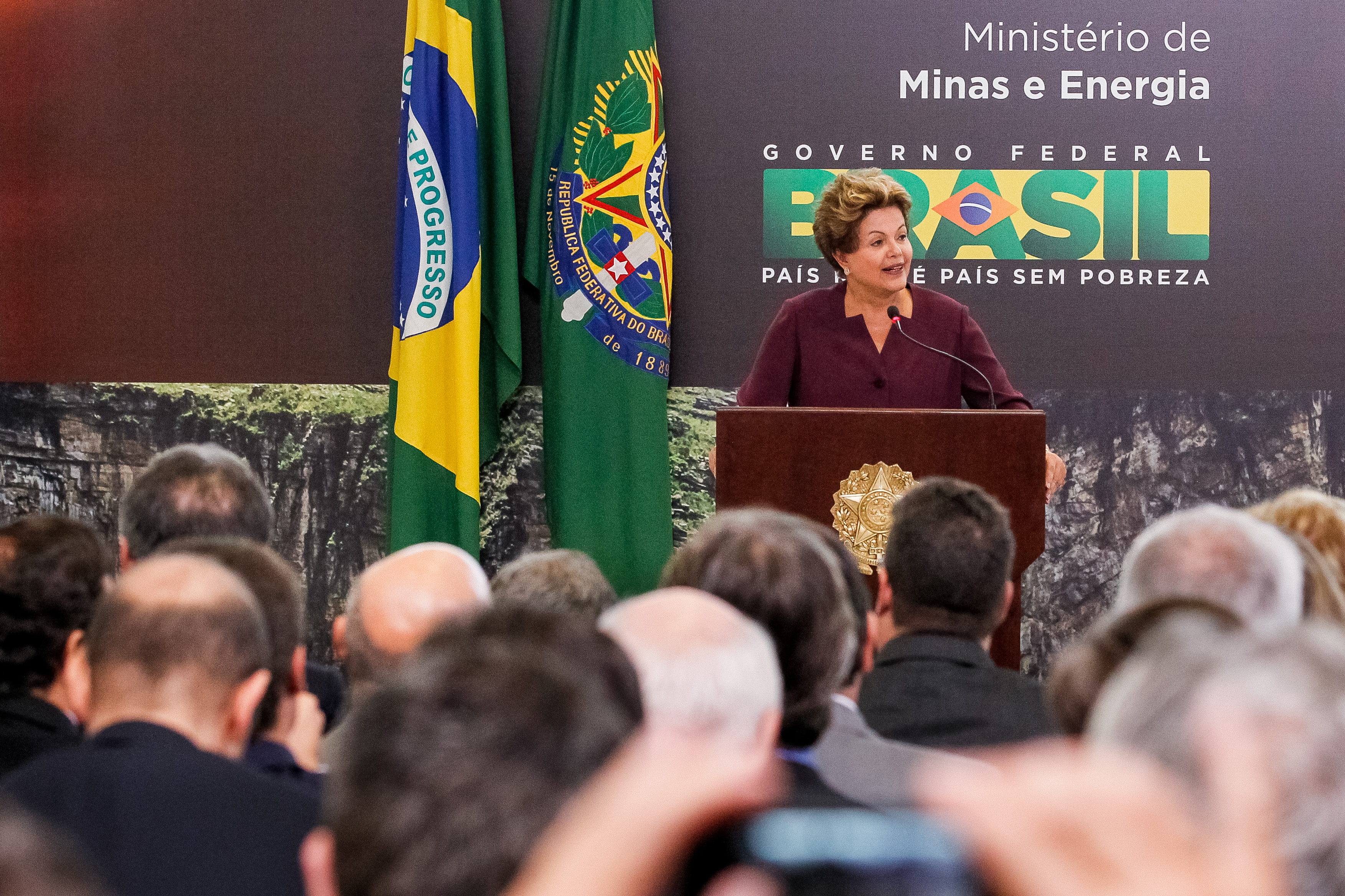 Presidenta Dilma Rousseff durante cerimônia de lançamento do Marco Regulatório da Mineração. Brasília - DF, 18/06/2013