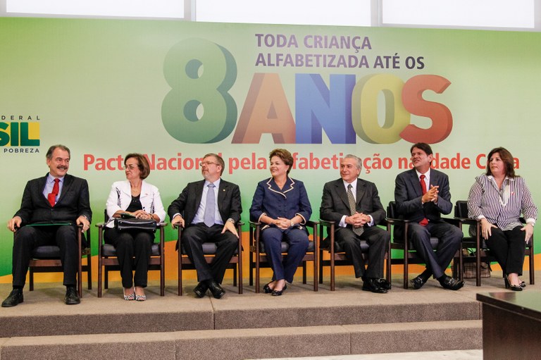Presidenta Dilma Rousseff durante cerimônia de lançamento do Pacto Nacional pela Alfabetização na Idade Certa. Brasília - DF, 08/11/2012