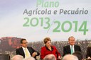 Presidenta Dilma Rousseff, Presidente da Câmara dos Deputados, Henrique Eduardo Alves e o Presidente do Senado, Renan Calheiros durante cerimônia de lançamento do Plano Agrícola e Pecuário 2013/2014. Brasília - DF, 04/06/2013