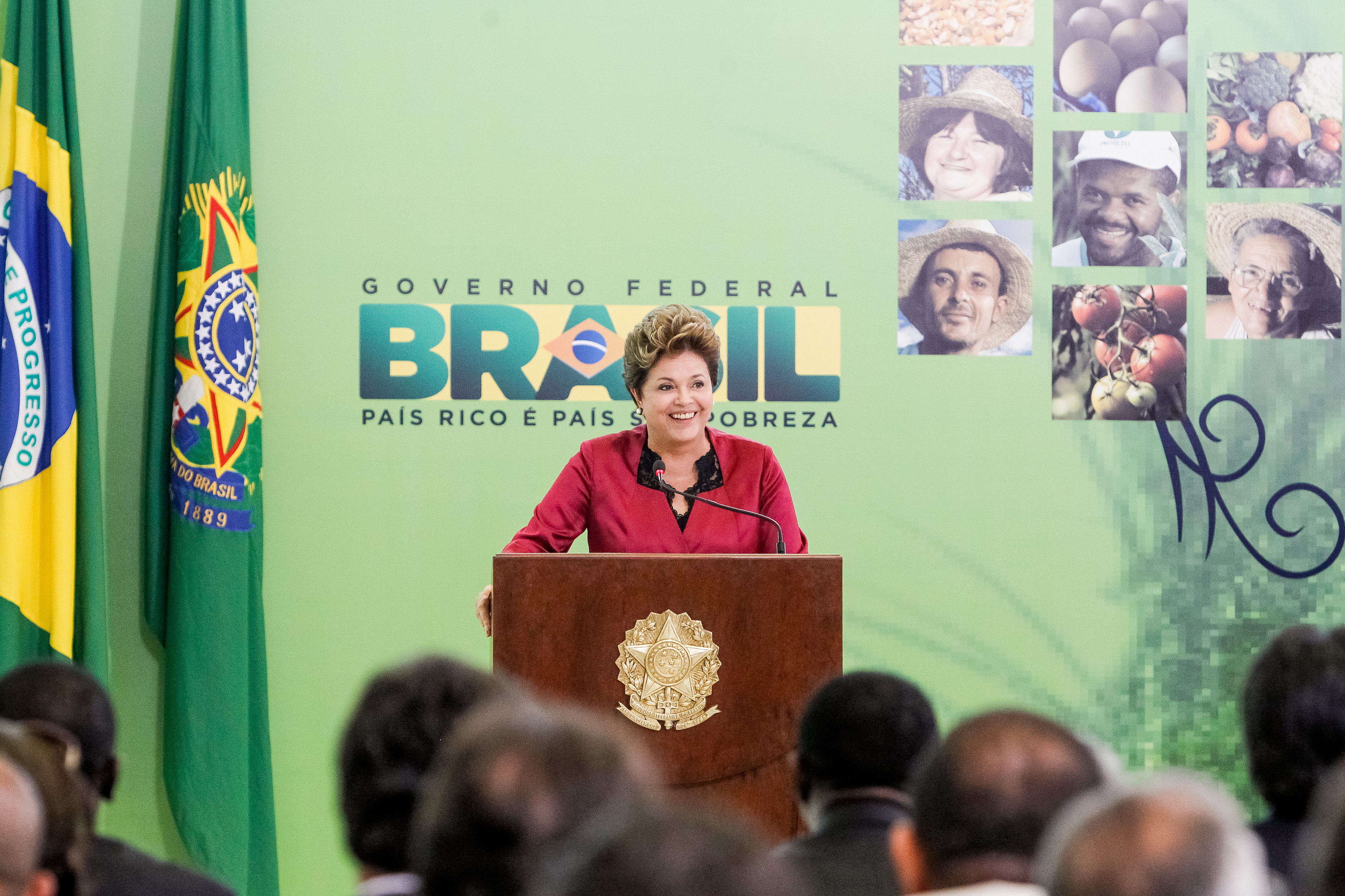 Presidenta Dilma durante cerimônia de lançamento do Plano Safra da Agricultura Familiar 2012/2013. Brasília - DF, 04/07/2012