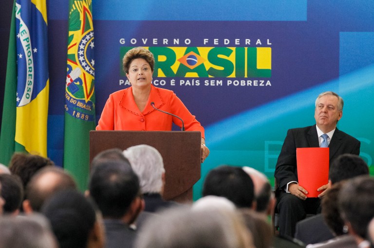 Presidenta Dilma Rousseff durante cerimônia de posse do Ministro de Estado das Relações Exteriores, Luiz Alberto Figueiredo Machado. Brasília - DF, 28/08/2013