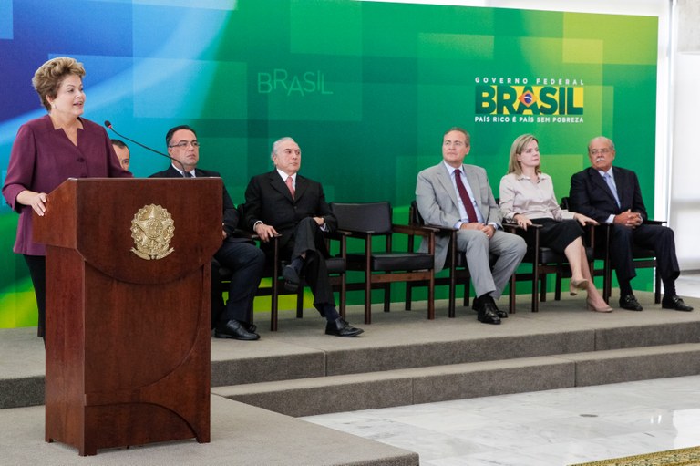 Presidenta Dilma Rousseff durante cerimônia de posse do Ministro de Estado dos Transportes, César Borges. Brasília - DF, 03/04/2013