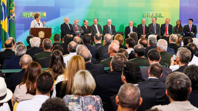 Presidenta Dilma Rousseff durante cerimônia de posse dos novos ministros. Brasília-DF, 05/10/2015