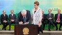 Presidenta Dilma Rousseff empossa o senhor Jaques Wagner, como Ministro Chefe da Casa Civil da Presidência da República, durante cerimônia de posse dos novos ministros. Brasília-DF, 05/10/2015