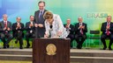 Presidenta Dilma Rousseff empossa o senhor Miguel Rossetto, como Ministro do Trabalho e Previdência Social, durante cerimônia de posse dos novos ministros. Brasília-DF, 05/10/2015